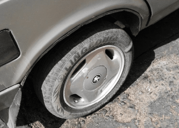 Pic8Moskvitches Rear Right Tire